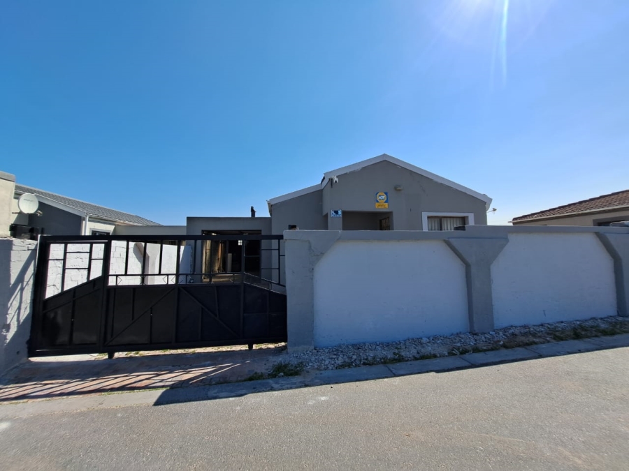 3 Bedroom Property for Sale in Silwood Heights Western Cape
